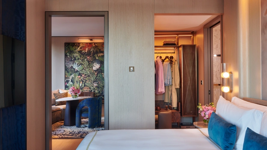 Walbrook Double Suite with city view