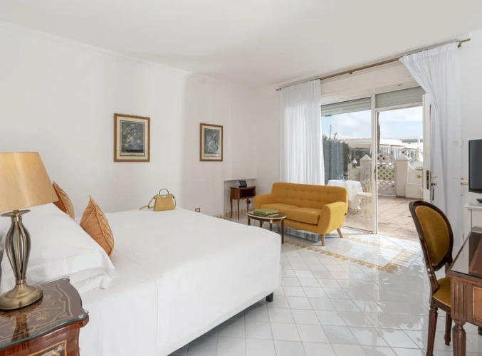 Deluxe On Park Pool Side Or Level Double room
