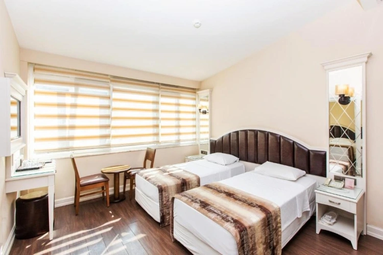 Quadruple Family Suite