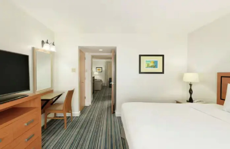 Accessible Double Suite