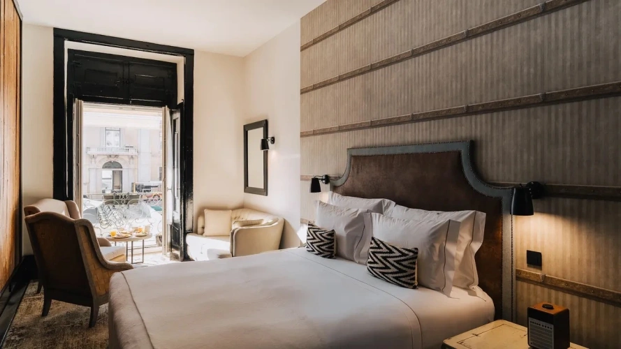 Deluxe Double Suite