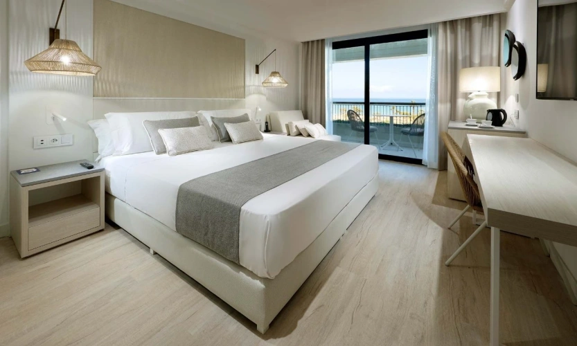 Deluxe Twin room with sea view