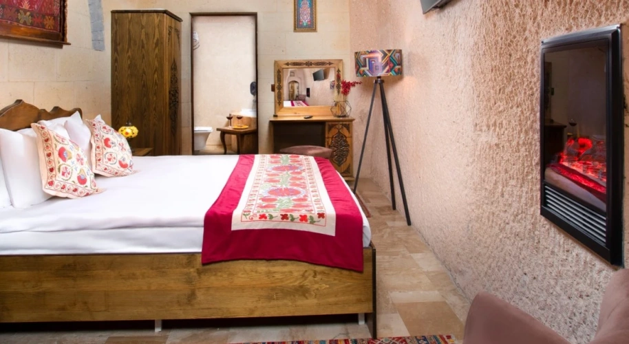 Romantic Cave Double Suite