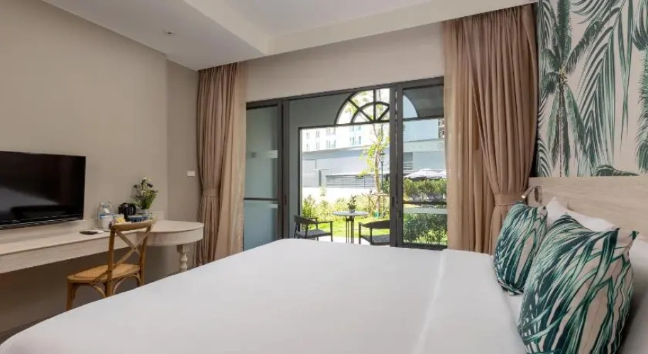 Pool Access Double room