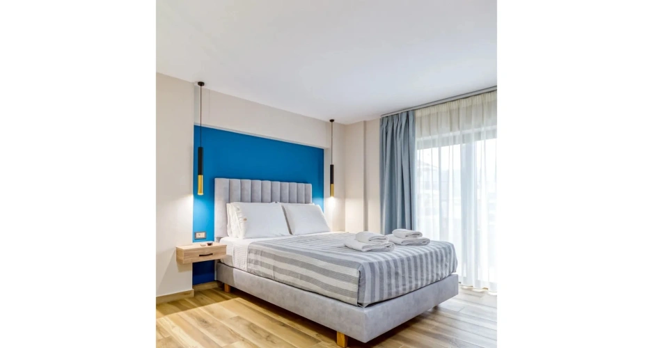 Double Split Level Suite