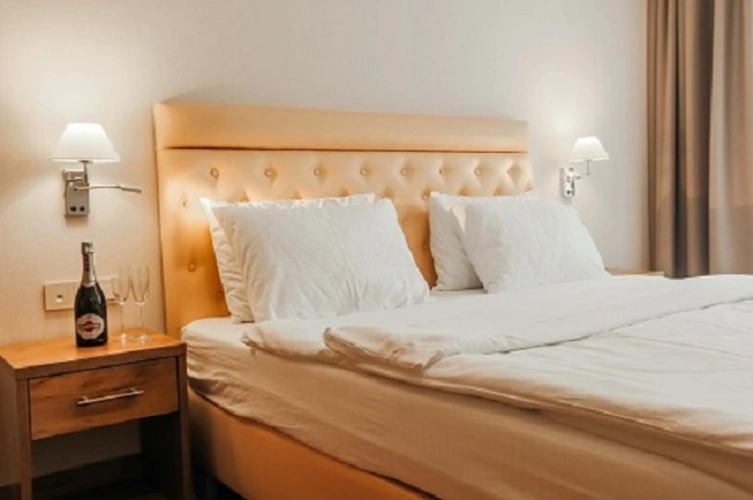 Standard Building 1 Double room with balcony and with partial sea view