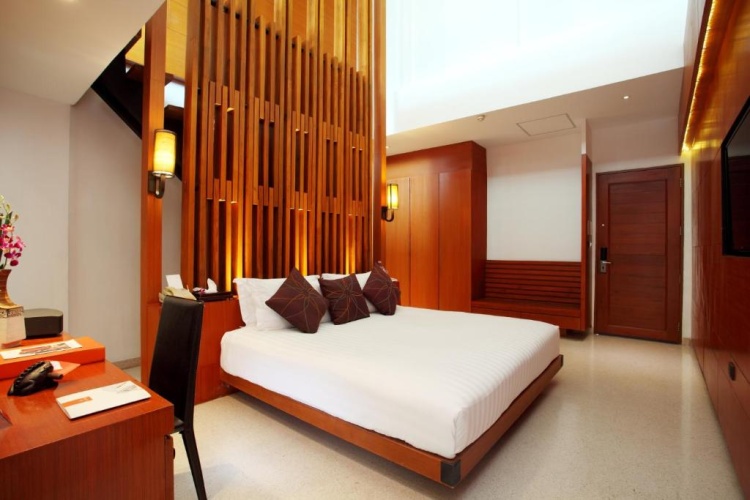 With Loft Pool Villa