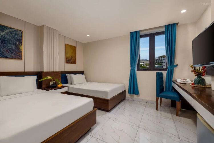Sapphire Hotel