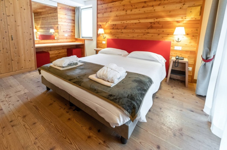 Arnica room