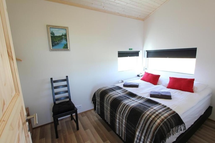 2 Bedrooms Holiday Home