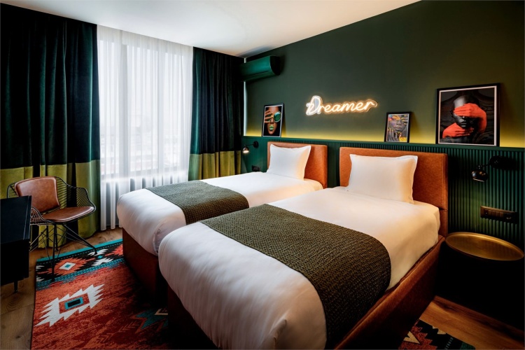 Deluxe Twin room