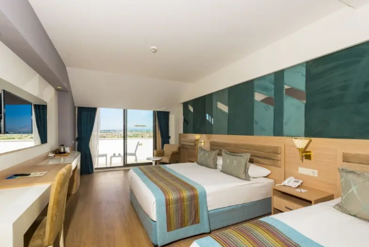 Family Connecting room with sea view