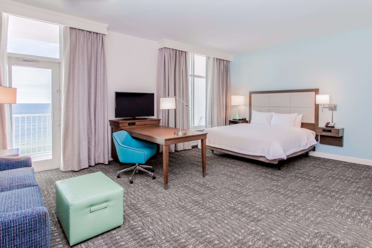 Suite with balcony