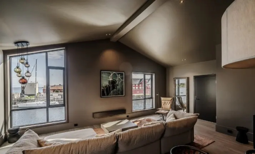 Loft Suite with harbour view