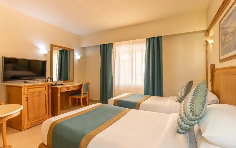 Superior Quadruple Family Suite