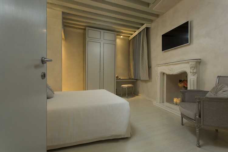 Twin superior room