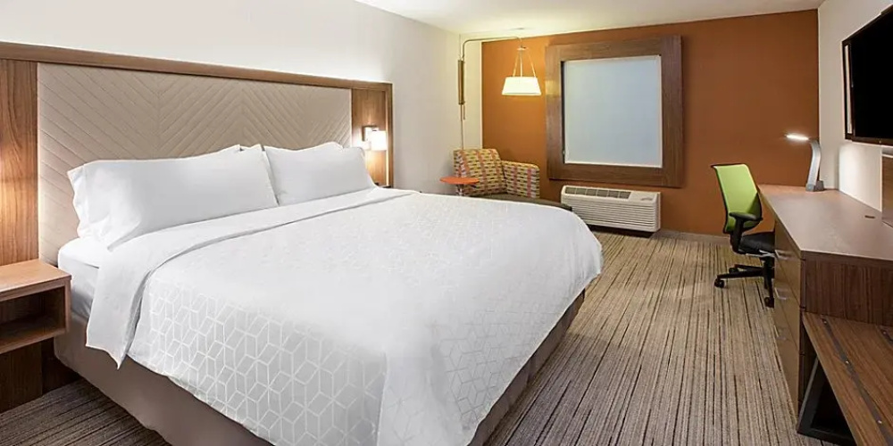 Plaza Inn and Suites