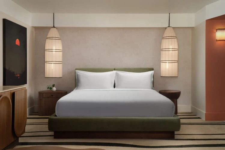 Double room with city view