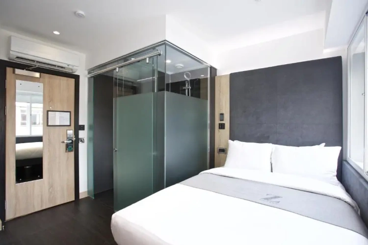 Z Queen Double room