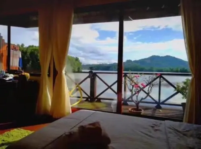 Twin room with sea view