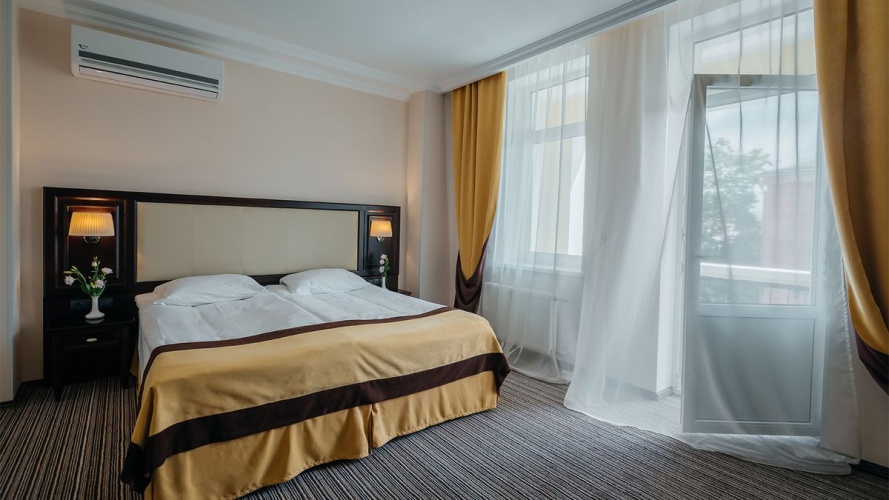 Double Suite