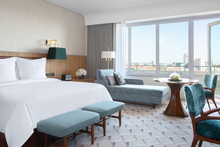 Premier Twin room with city view