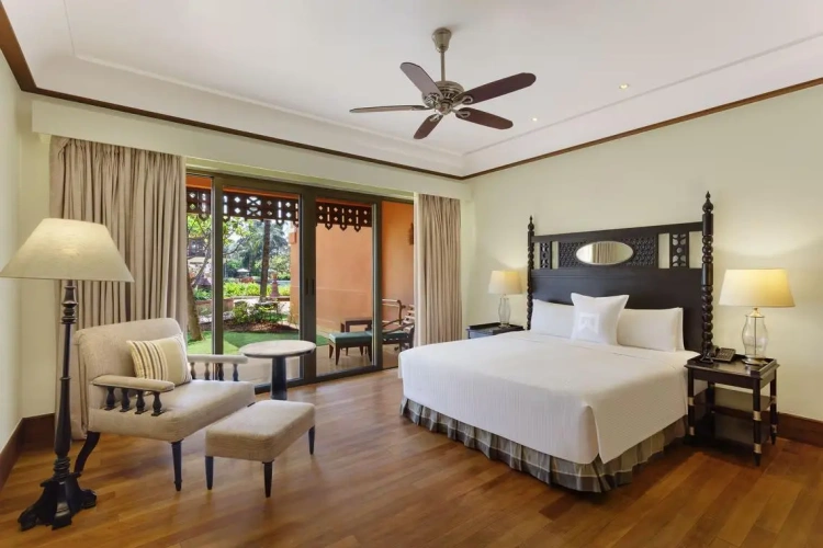 Double room Pool View