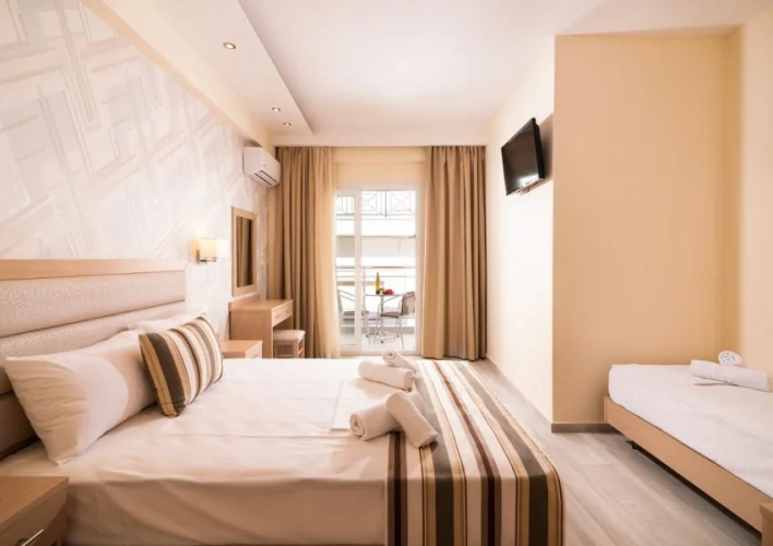 Triple room