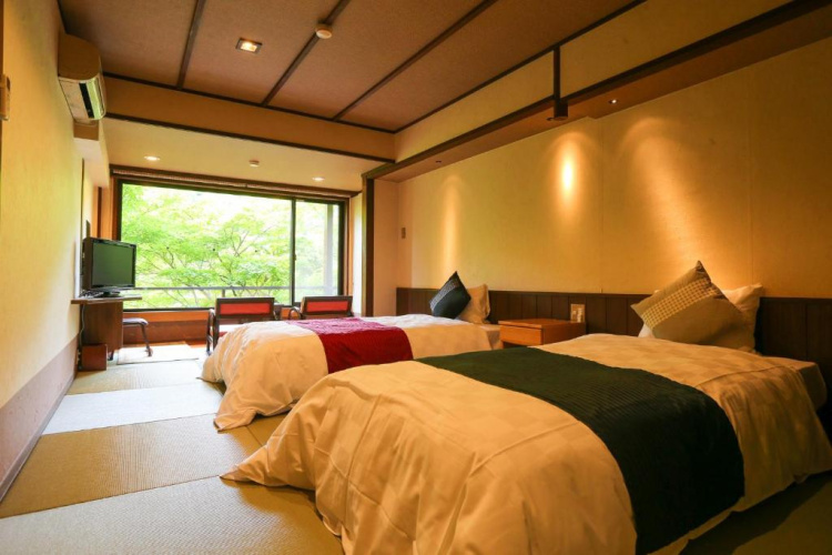 Momijiya Honkan Takao Sansou Ryokan