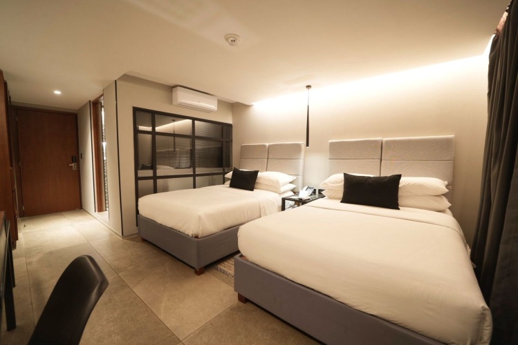 Standard Twin Suite