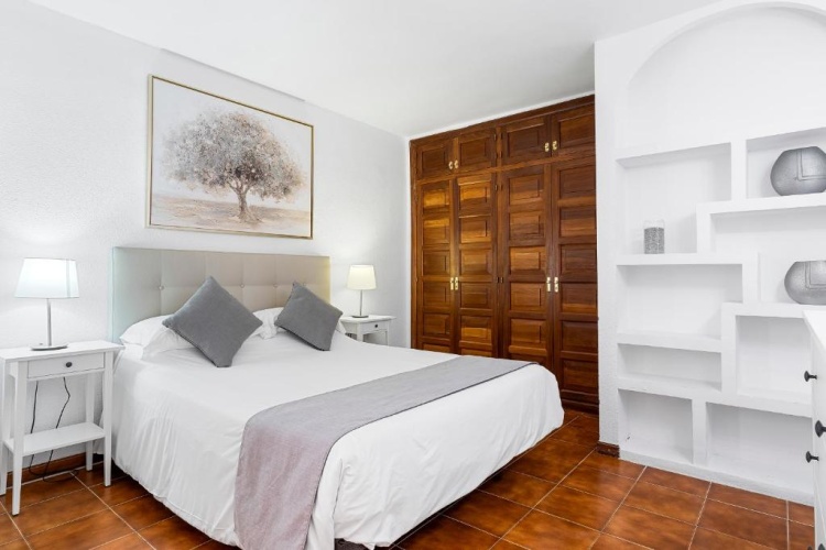 2 Bedrooms Penthouse Apartment