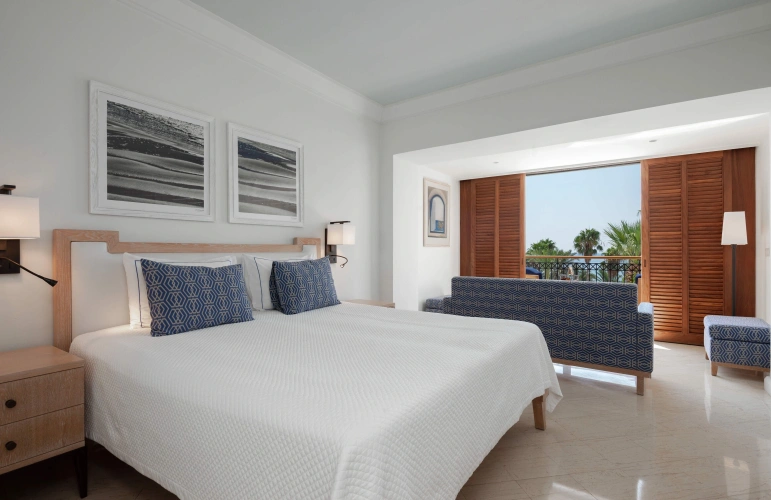 1 Bedroom Deluxe Double Suite with sea view