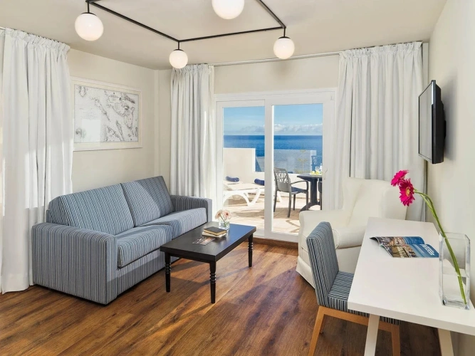 Deluxe Twin Suite