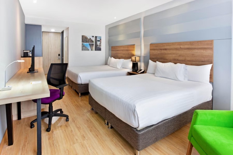 Executive Twin room with city view