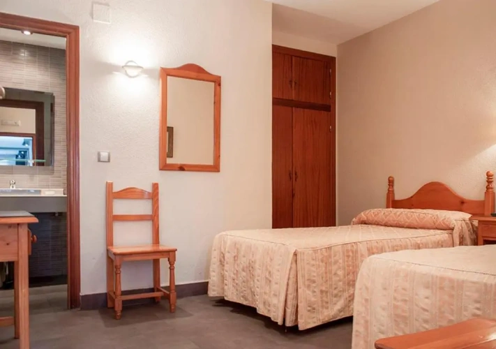 Triple room