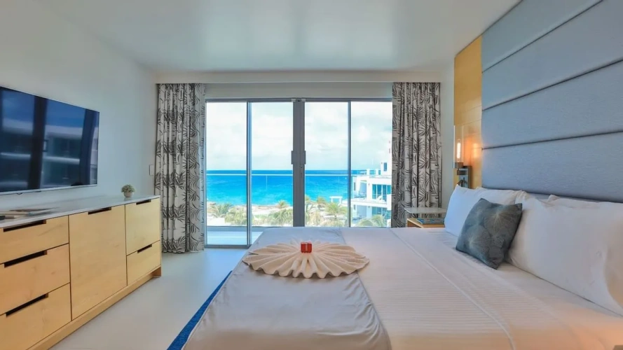 Deluxe Suite oceanfront