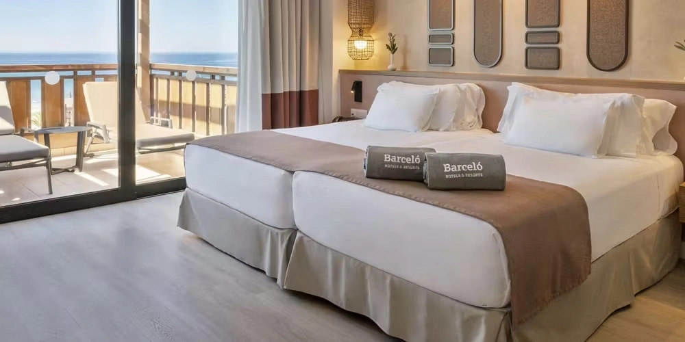 Deluxe Twin Suite with sea view