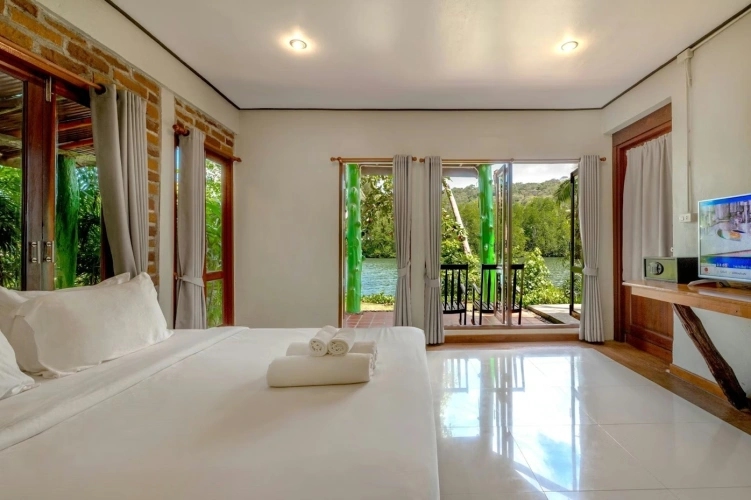 Sea Fan Double Villa with canal view