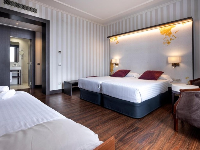 Triple room