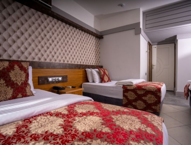 Standard Double room with city view