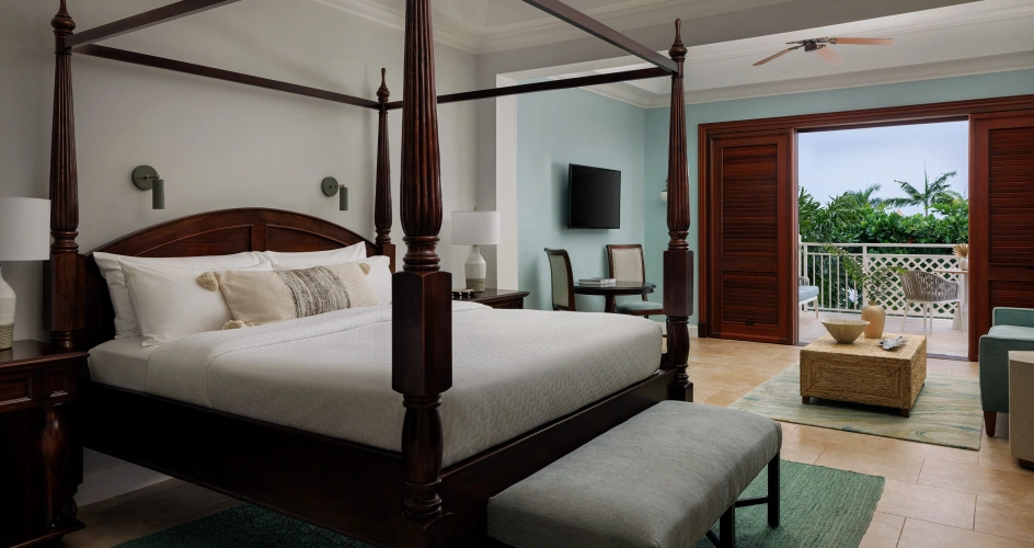 1 Bedroom Crystal Lagoon Honeymoon Double Penthouse Butler Suite with ocean view