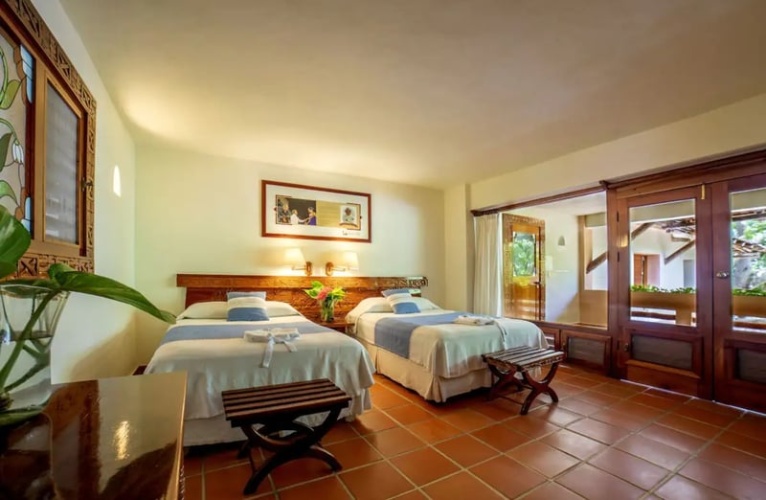 Mayan Jacuzzi Twin Suite