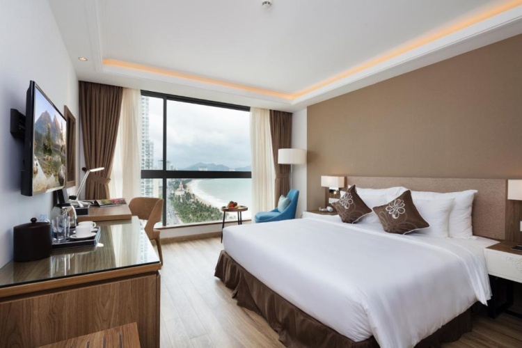 Senior Deluxe Double room