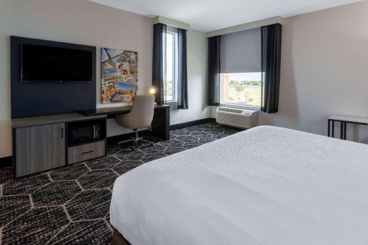 Standard Mobility Accessible Double room