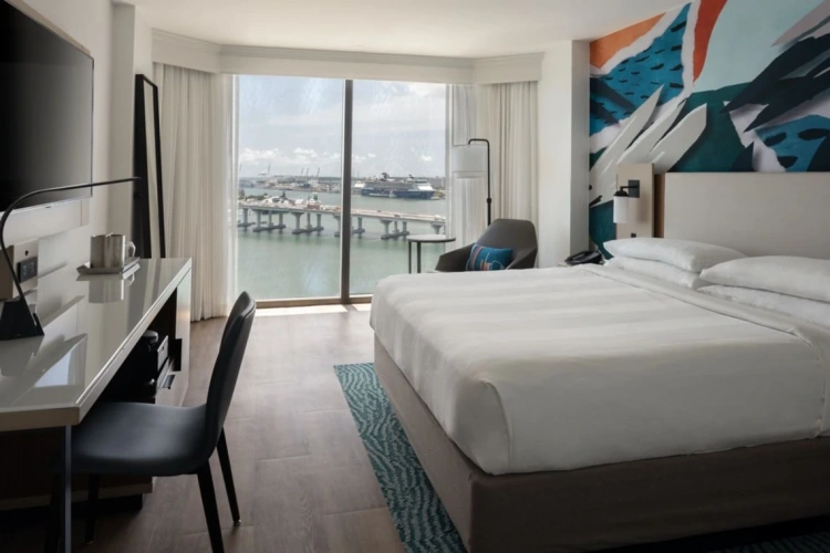 Double room with Biscayne Bay view
