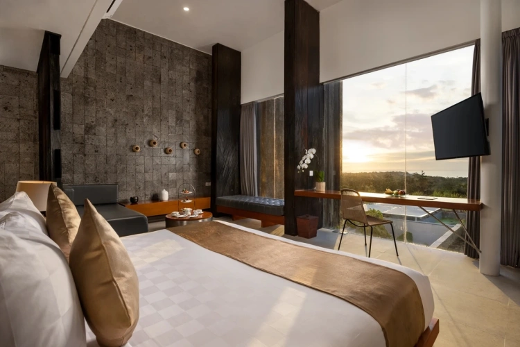 1 Bedroom Deluxe Pool Suite