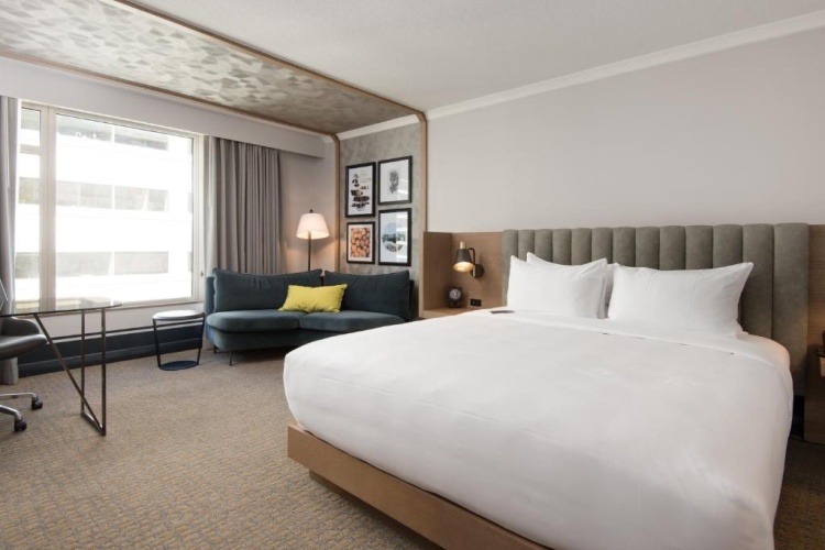 Double room with city view