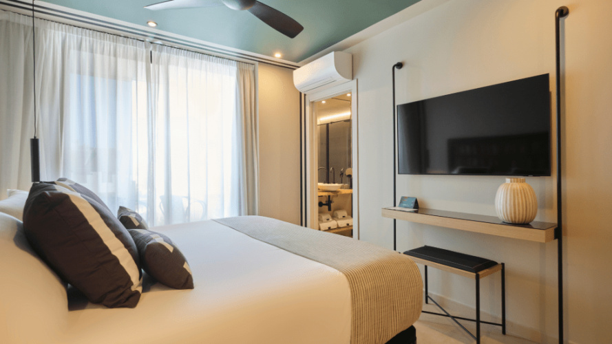 Superior Double room with pool view
