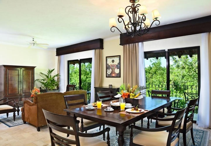 Royal Level Double Master Suite