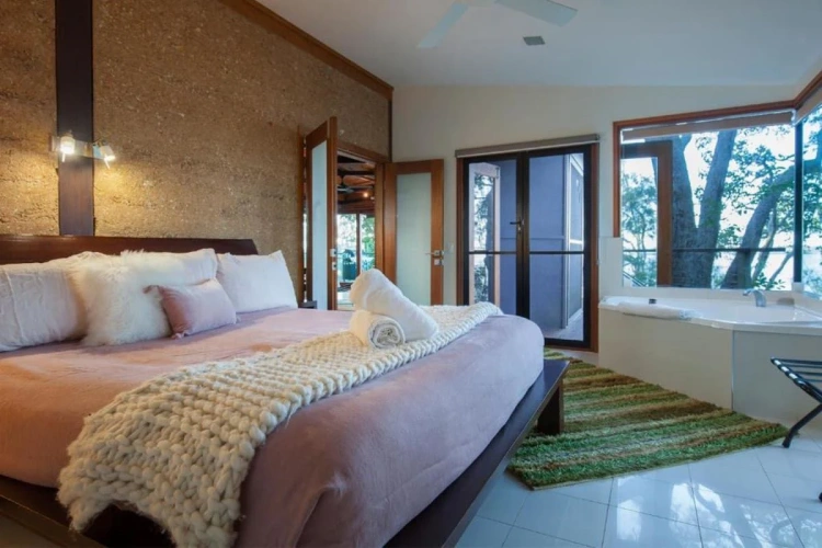1 Bedroom Luxury Double Lakehouse